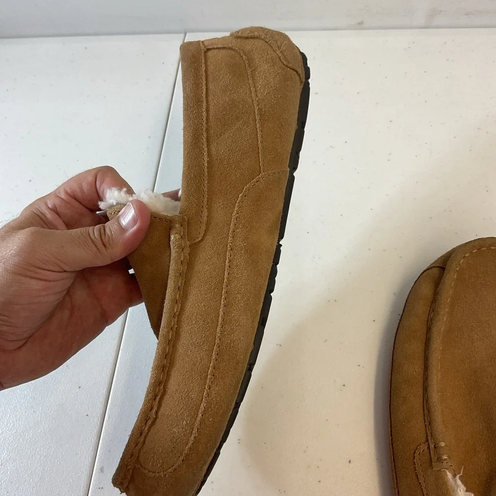 UGG Men's Chestnut Suede Ascot Slippers Size 12 Shearling Cabin Cozy Lounge